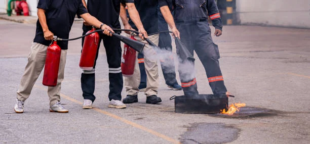 Treinamento de combate a incêndio corporativo