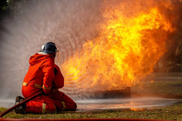 Treinamento de combate a incêndio empresarial