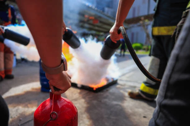 Treinamento com extintores de incêndio em São Paulo
