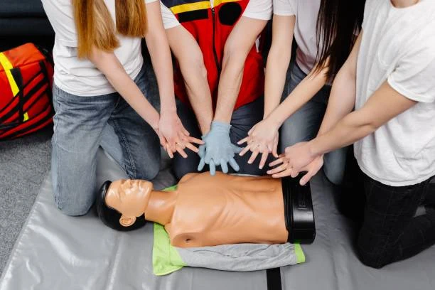 Treinamento de primeiros socorros para bombeiros em São Paulo